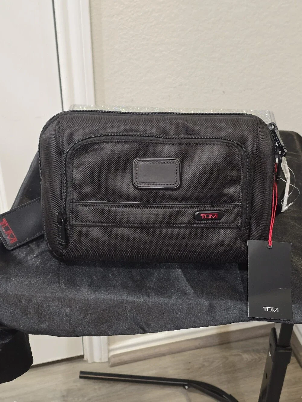 Tumi East West Sling Bag- Black